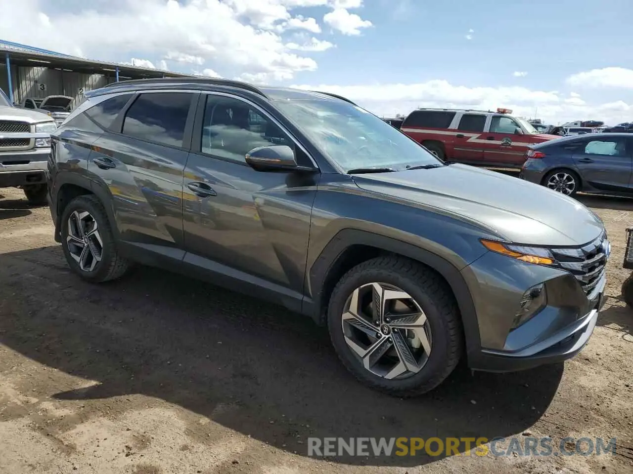 4 Photograph of a damaged car 5NMJFCAE5PH270012 HYUNDAI TUCSON 2023
