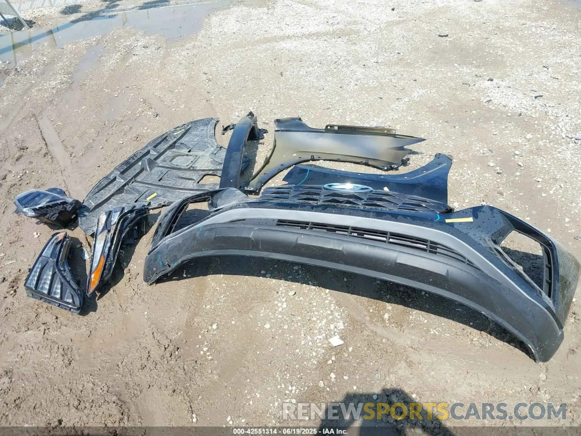 12 Photograph of a damaged car 5NMJFCAE6PH208148 HYUNDAI TUCSON 2023