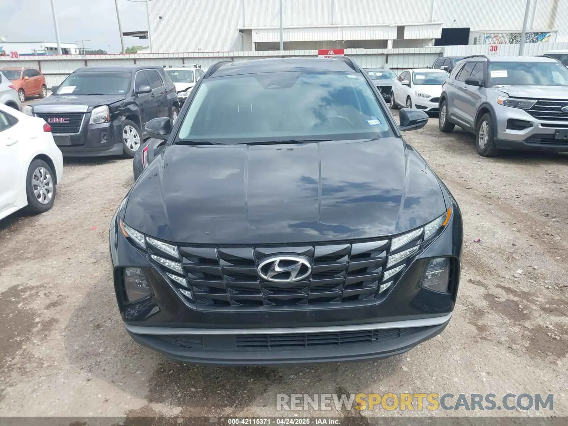 13 Photograph of a damaged car 5NMJFCAE9PH210279 HYUNDAI TUCSON 2023