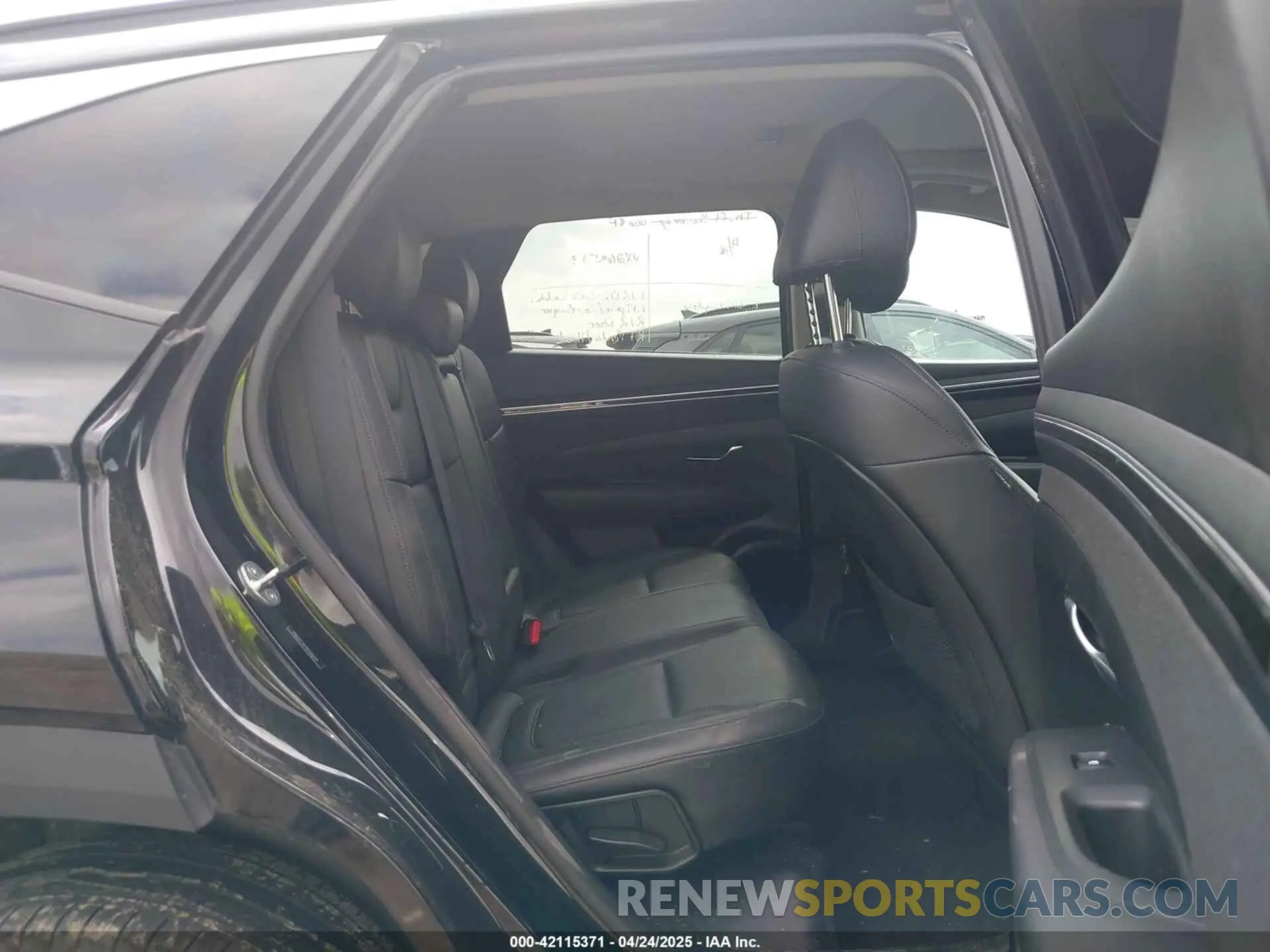 8 Photograph of a damaged car 5NMJFCAE9PH210279 HYUNDAI TUCSON 2023