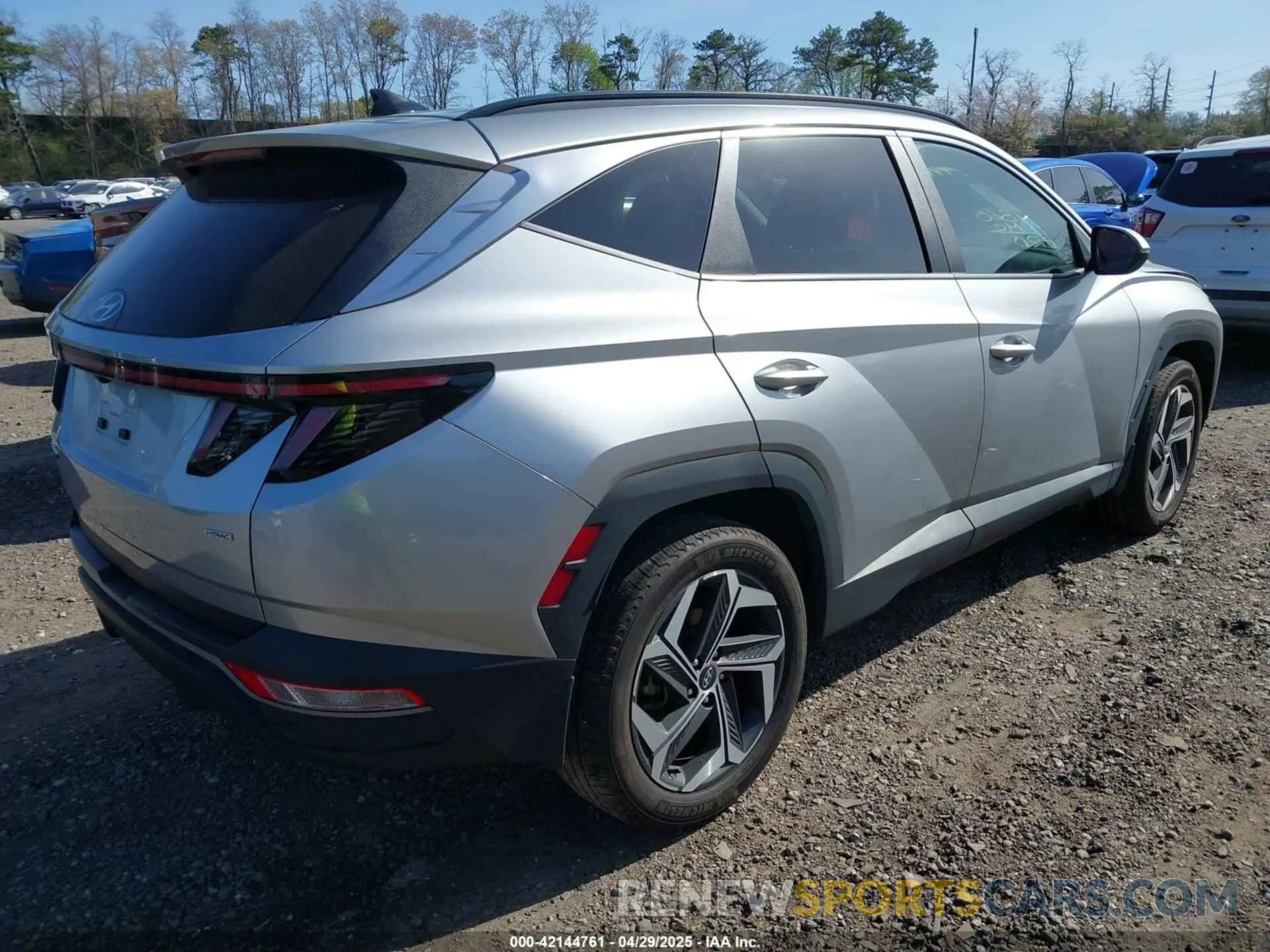 4 Photograph of a damaged car 5NMJFCAE9PH215739 HYUNDAI TUCSON 2023