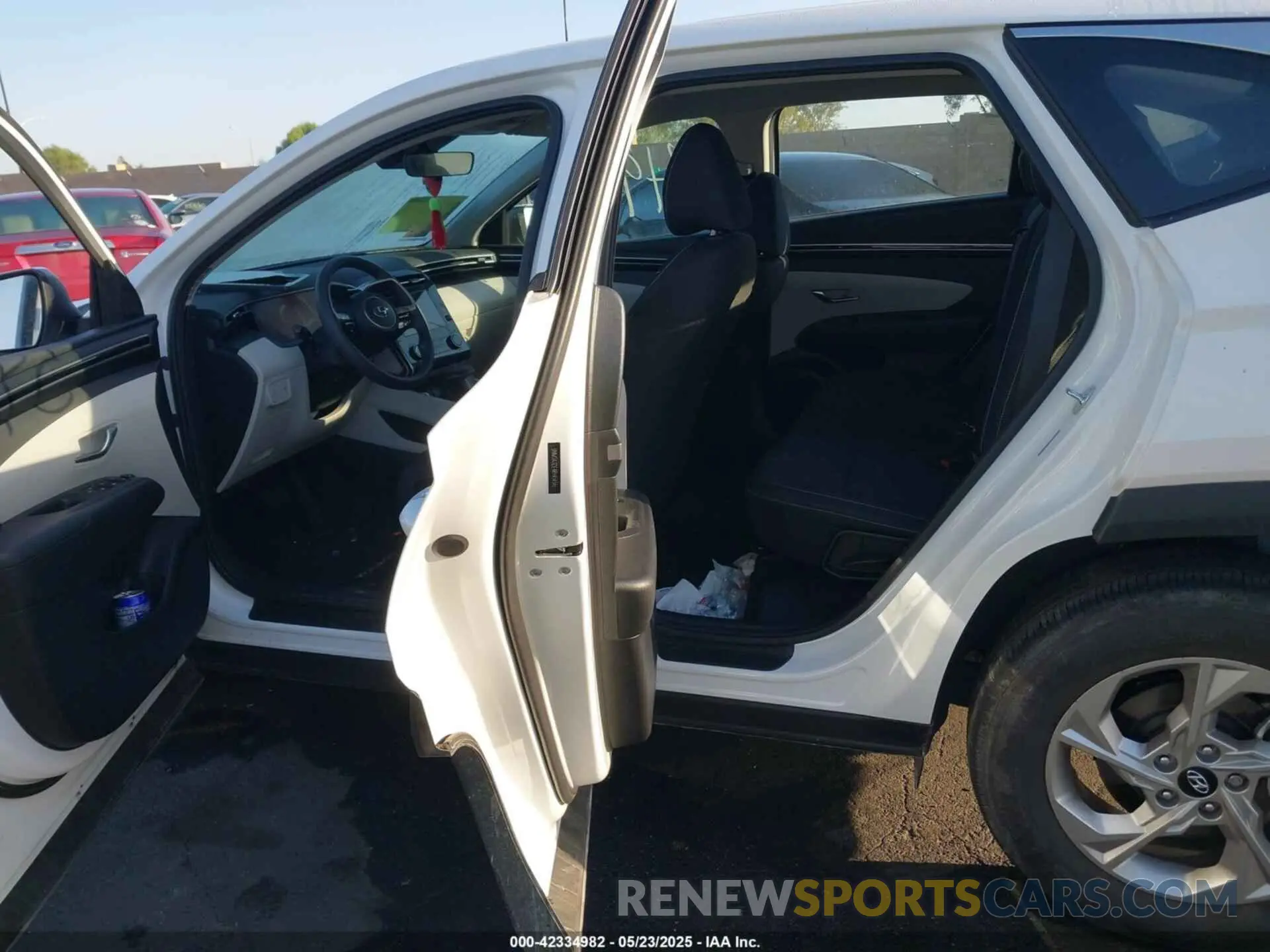 8 Фотография поврежденного автомобиля 5NMJA3DE4RH434346 HYUNDAI TUCSON 2024