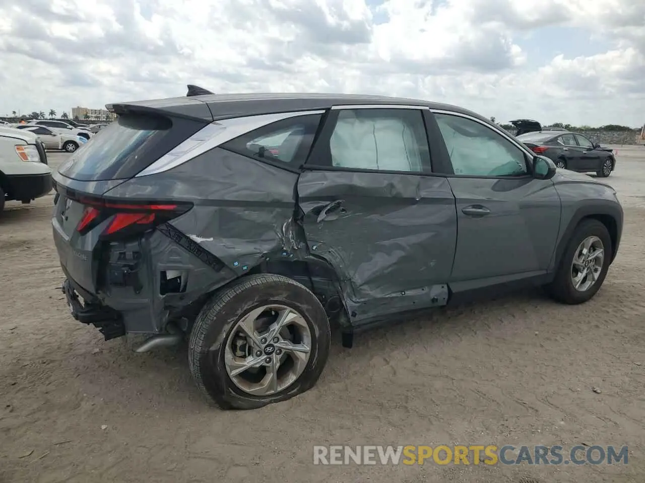 3 Photograph of a damaged car 5NMJA3DE4RH434637 HYUNDAI TUCSON 2024