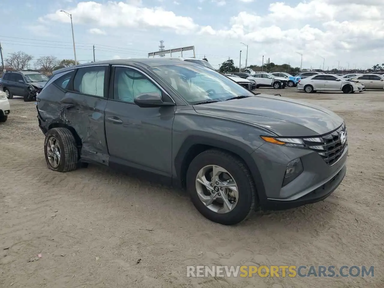 4 Photograph of a damaged car 5NMJA3DE4RH434637 HYUNDAI TUCSON 2024