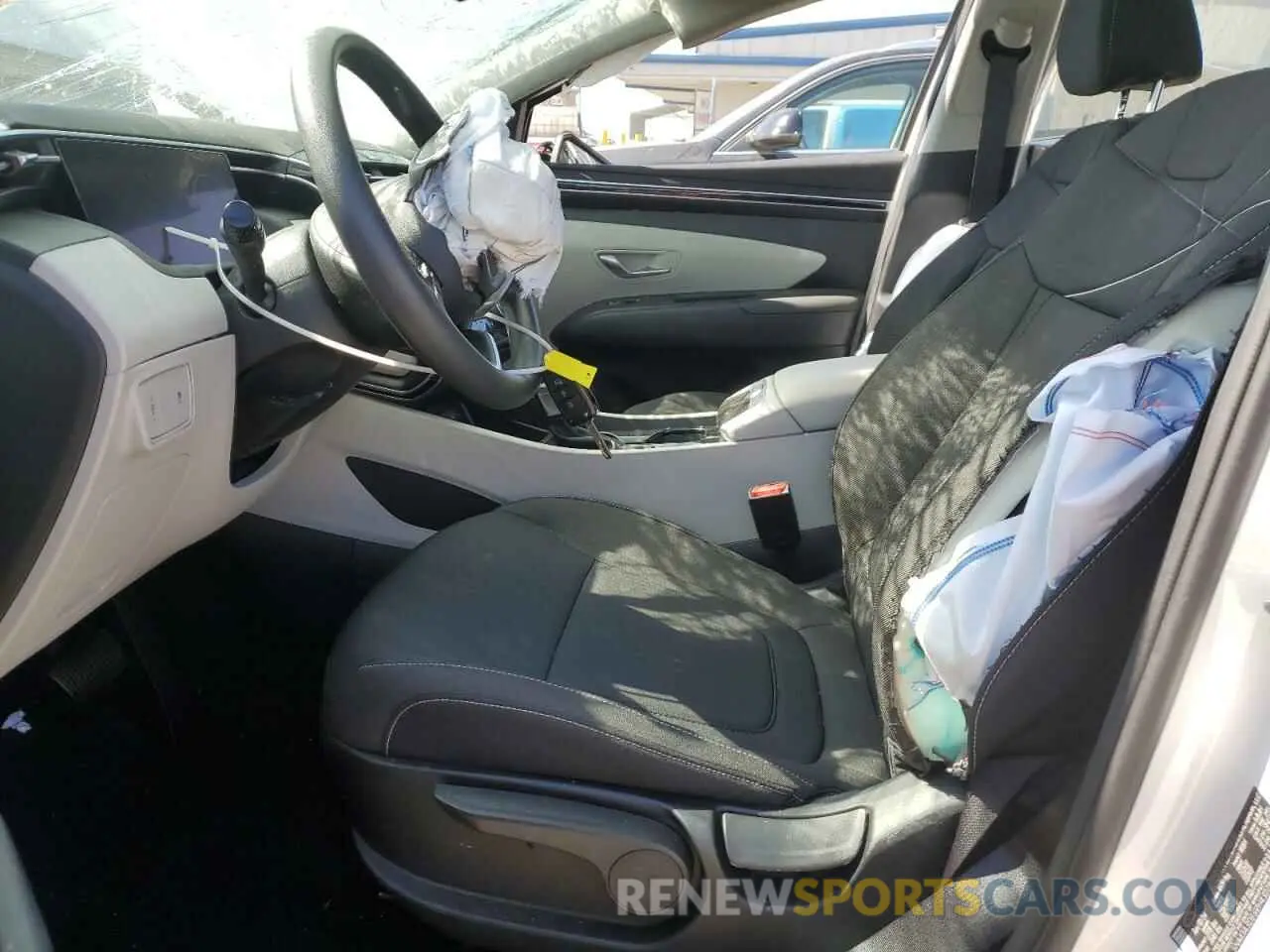 7 Photograph of a damaged car 5NMJA3DE6RH430783 HYUNDAI TUCSON 2024