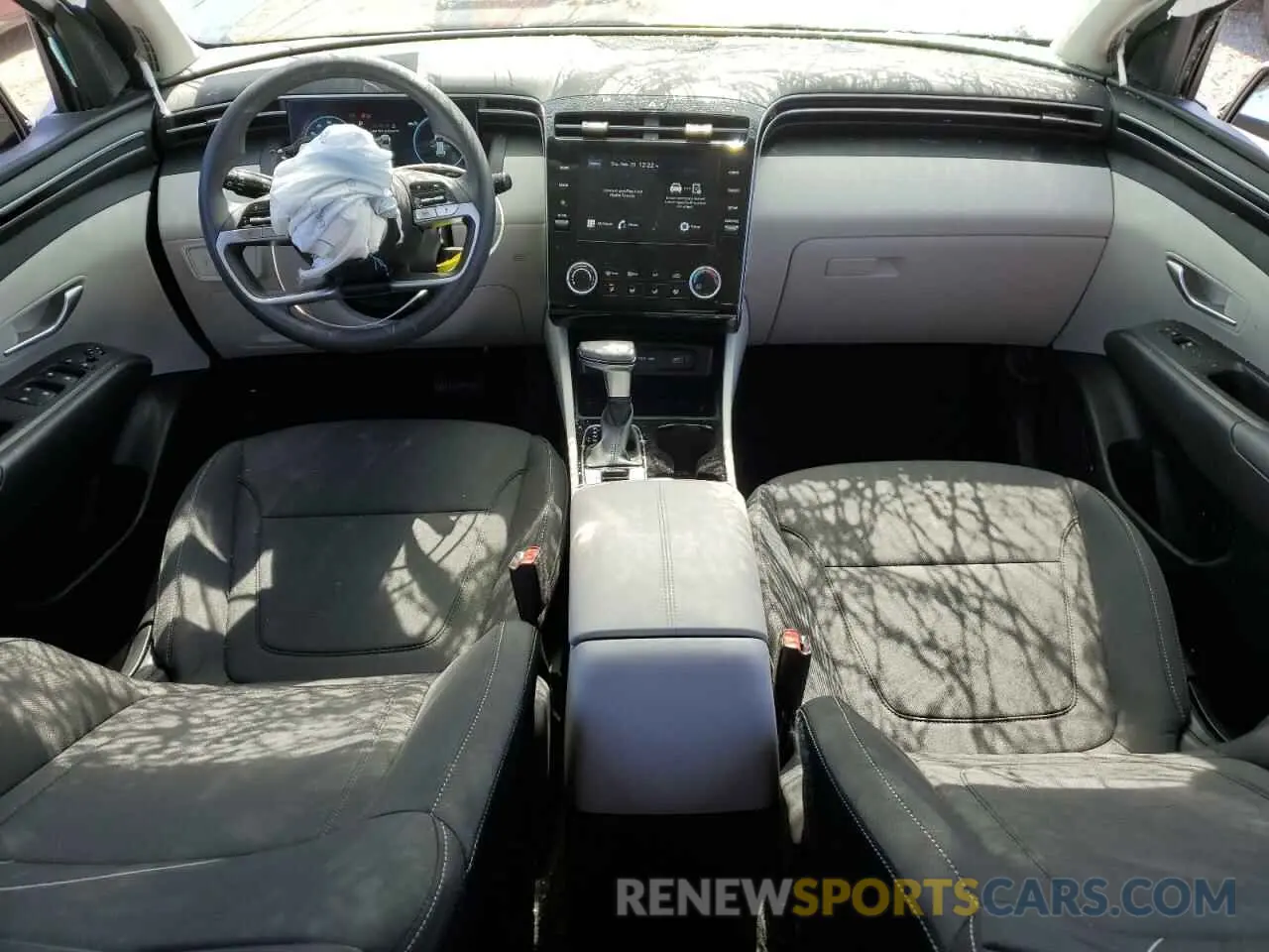 8 Photograph of a damaged car 5NMJA3DE6RH430783 HYUNDAI TUCSON 2024