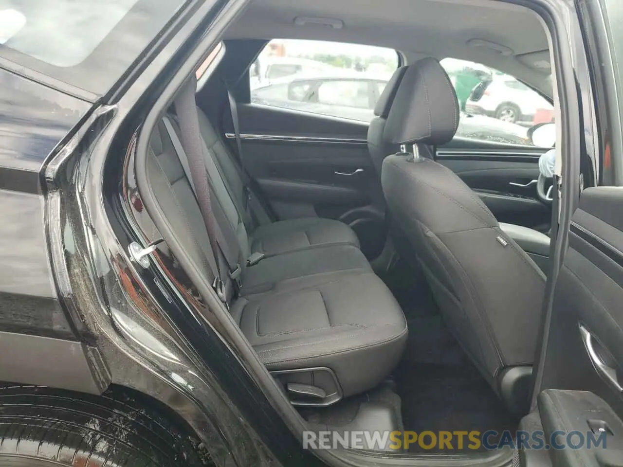 11 Photograph of a damaged car 5NMJA3DE7RH341112 HYUNDAI TUCSON 2024