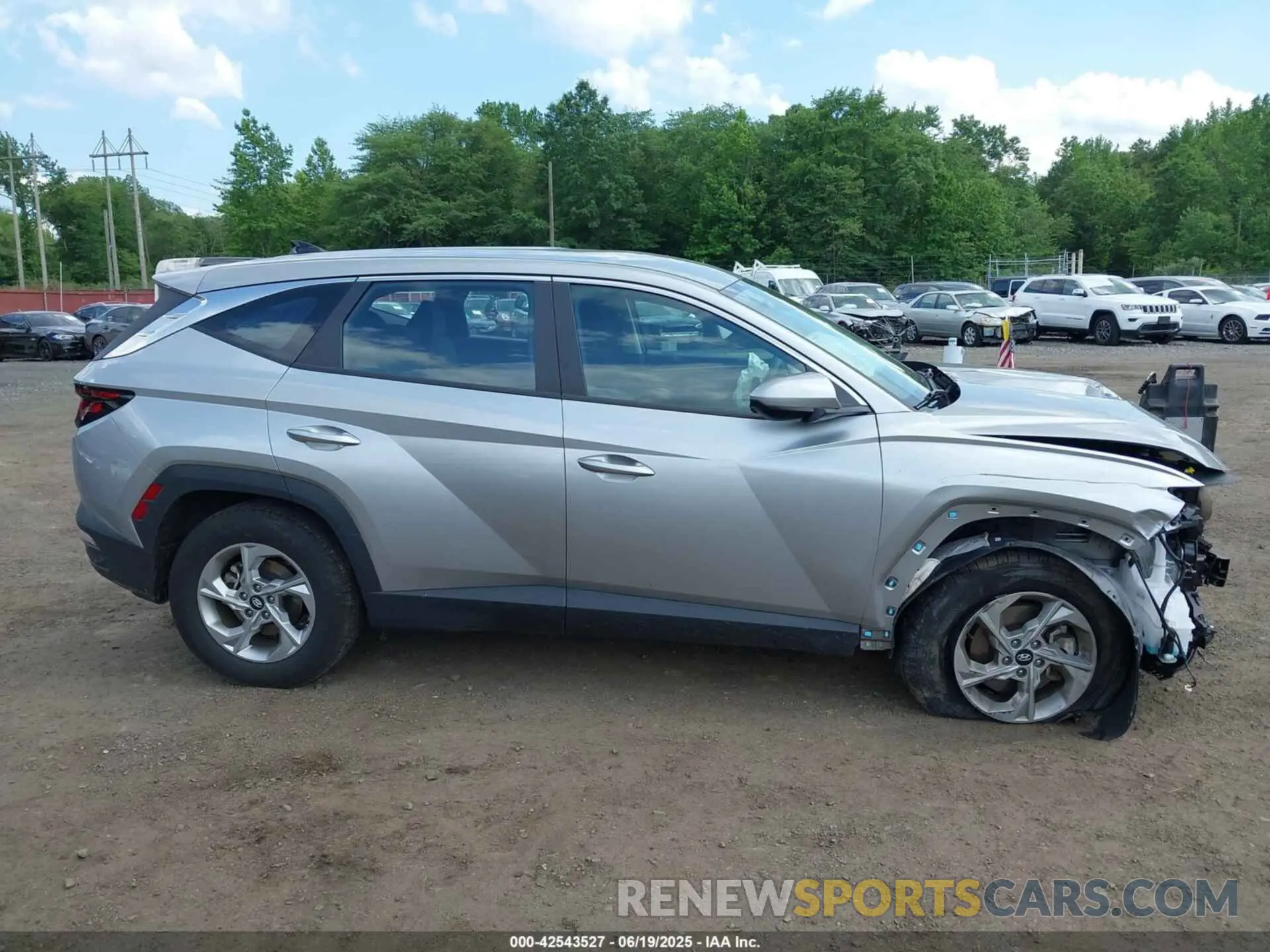 13 Photograph of a damaged car 5NMJACDE1RH432232 HYUNDAI TUCSON 2024