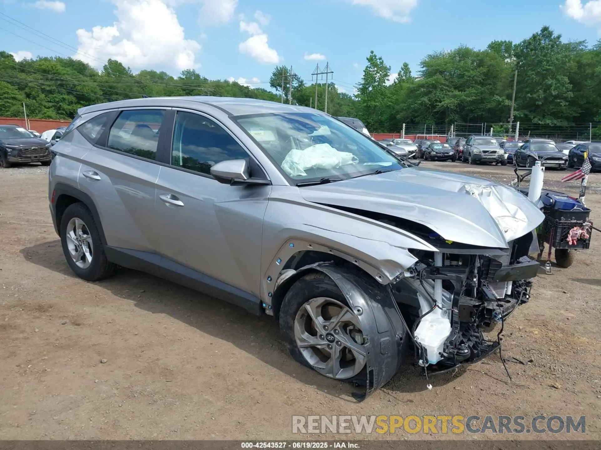 17 Photograph of a damaged car 5NMJACDE1RH432232 HYUNDAI TUCSON 2024