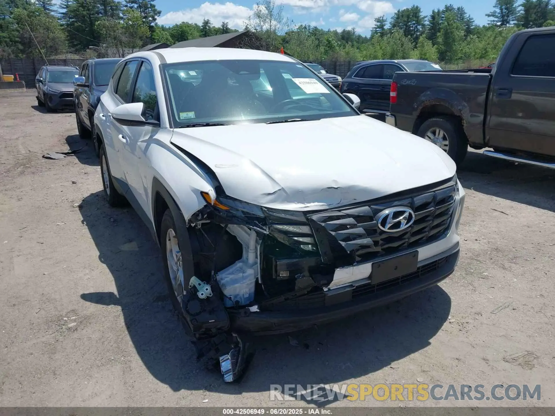 12 Photograph of a damaged car 5NMJACDEXRH301073 HYUNDAI TUCSON 2024