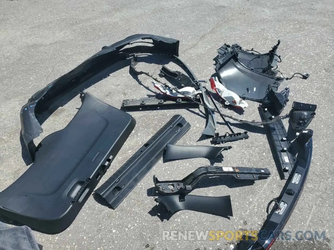 13 Photograph of a damaged car 5NMJB3DE0RH329848 HYUNDAI TUCSON 2024