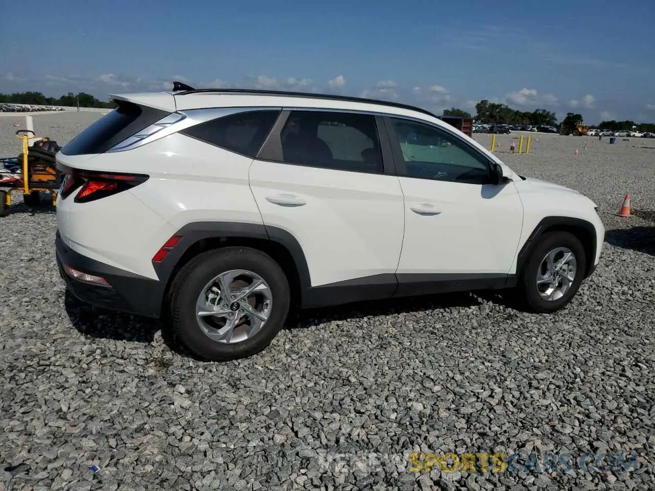 3 Photograph of a damaged car 5NMJB3DE0RH428315 HYUNDAI TUCSON 2024