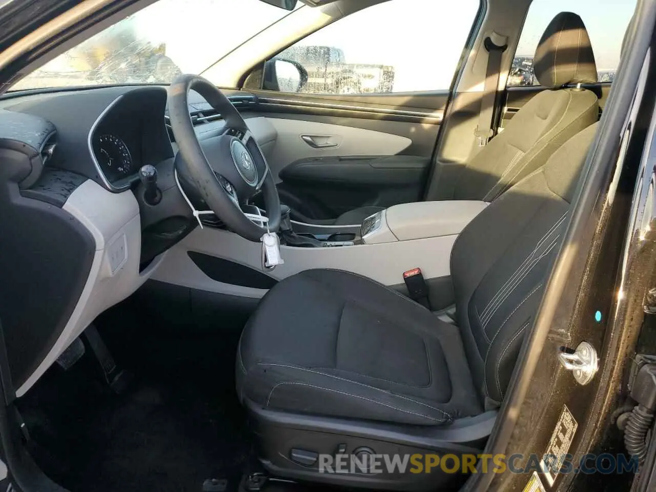 7 Фотография поврежденного автомобиля 5NMJB3DE1RH349459 HYUNDAI TUCSON 2024
