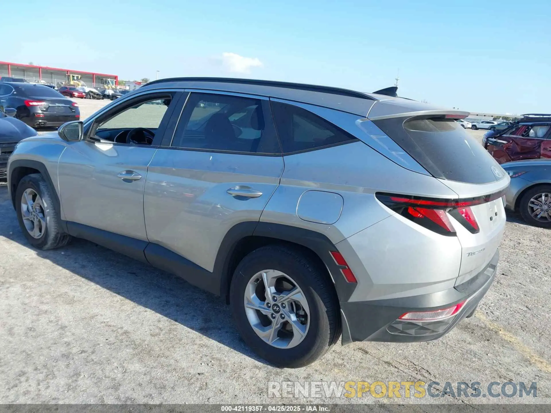 3 Photograph of a damaged car 5NMJB3DE1RH363250 HYUNDAI TUCSON 2024