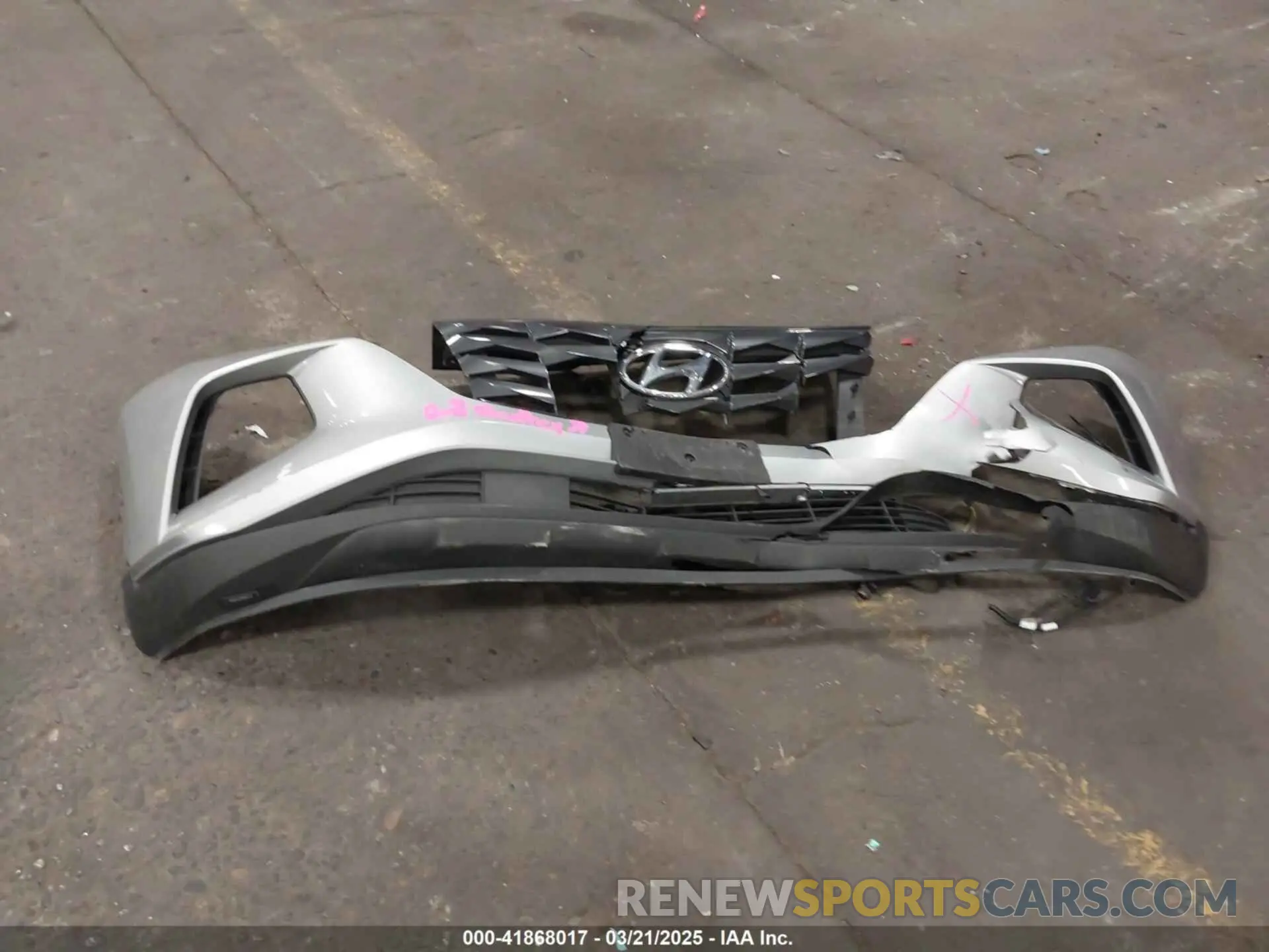 12 Photograph of a damaged car 5NMJB3DE1RH403522 HYUNDAI TUCSON 2024