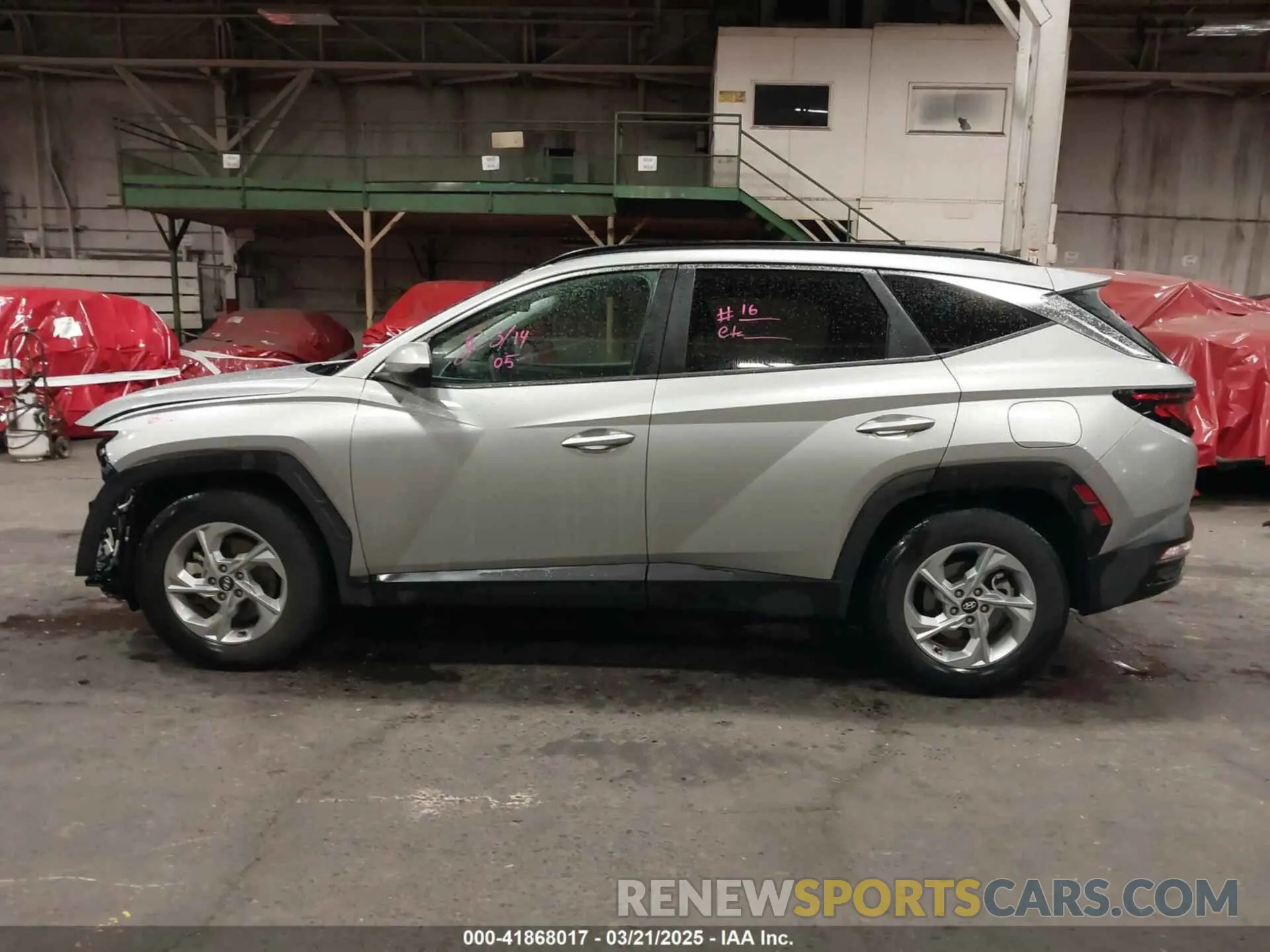 15 Photograph of a damaged car 5NMJB3DE1RH403522 HYUNDAI TUCSON 2024