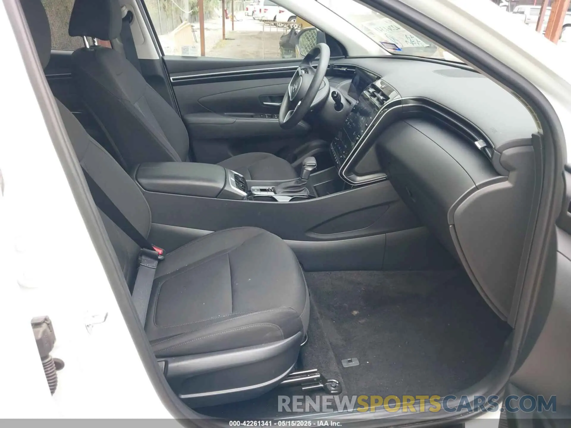 5 Photograph of a damaged car 5NMJB3DE1RH428288 HYUNDAI TUCSON 2024