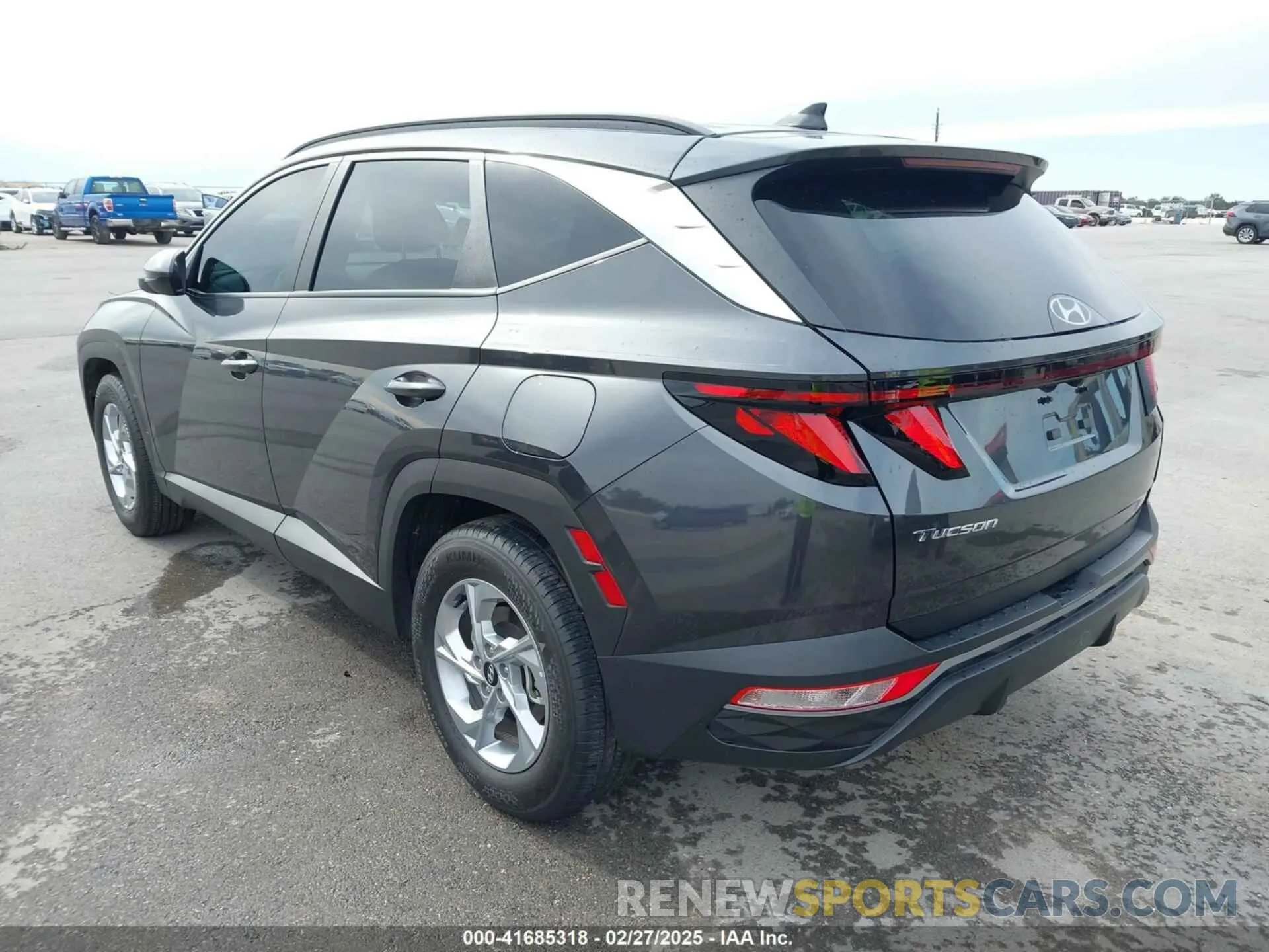 3 Photograph of a damaged car 5NMJB3DE6RH313878 HYUNDAI TUCSON 2024