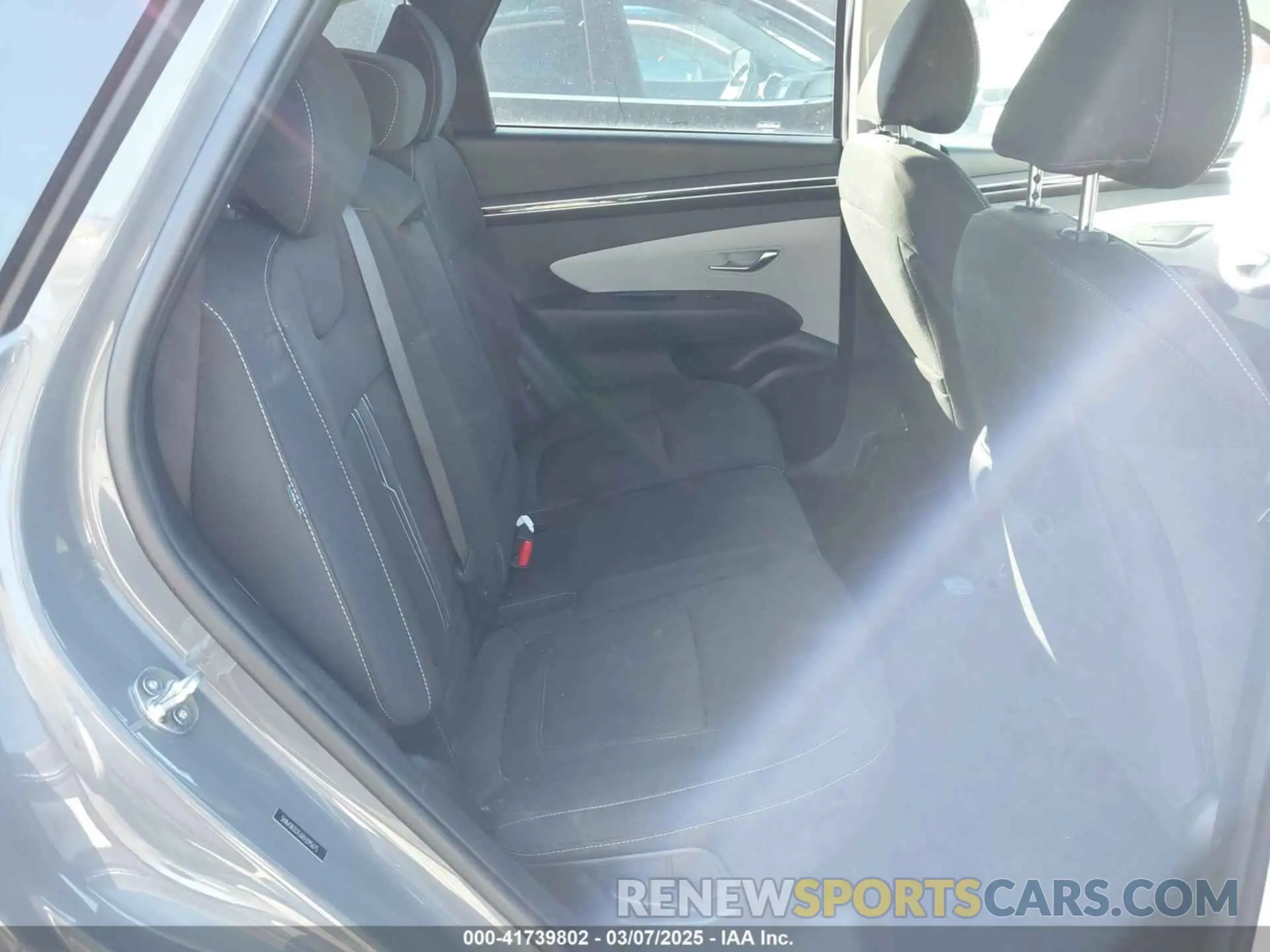 8 Photograph of a damaged car 5NMJB3DE6RH395675 HYUNDAI TUCSON 2024
