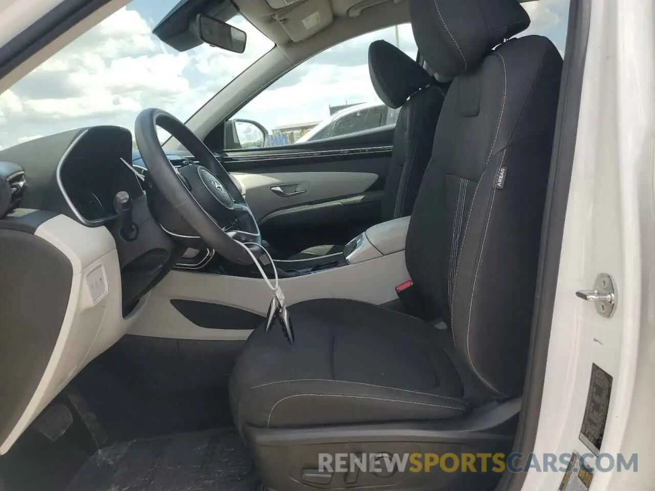 7 Photograph of a damaged car 5NMJB3DE7RH317809 HYUNDAI TUCSON 2024