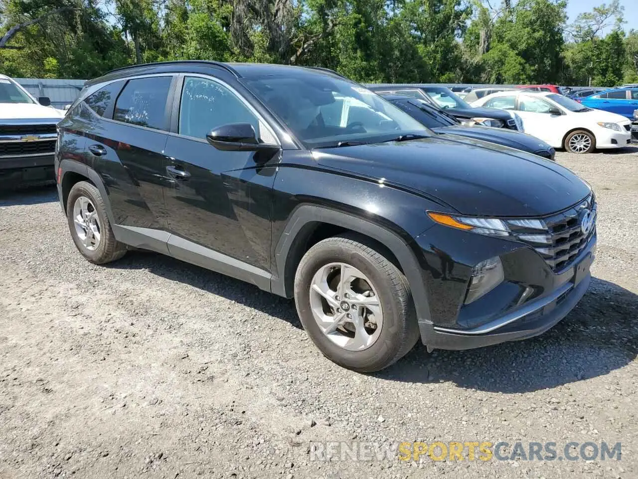 4 Photograph of a damaged car 5NMJB3DE8RH330763 HYUNDAI TUCSON 2024