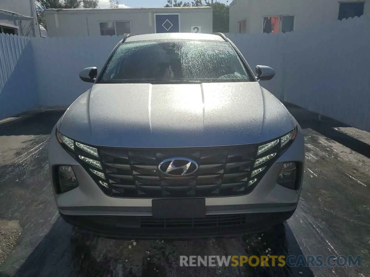 5 Photograph of a damaged car 5NMJB3DE8RH383589 HYUNDAI TUCSON 2024