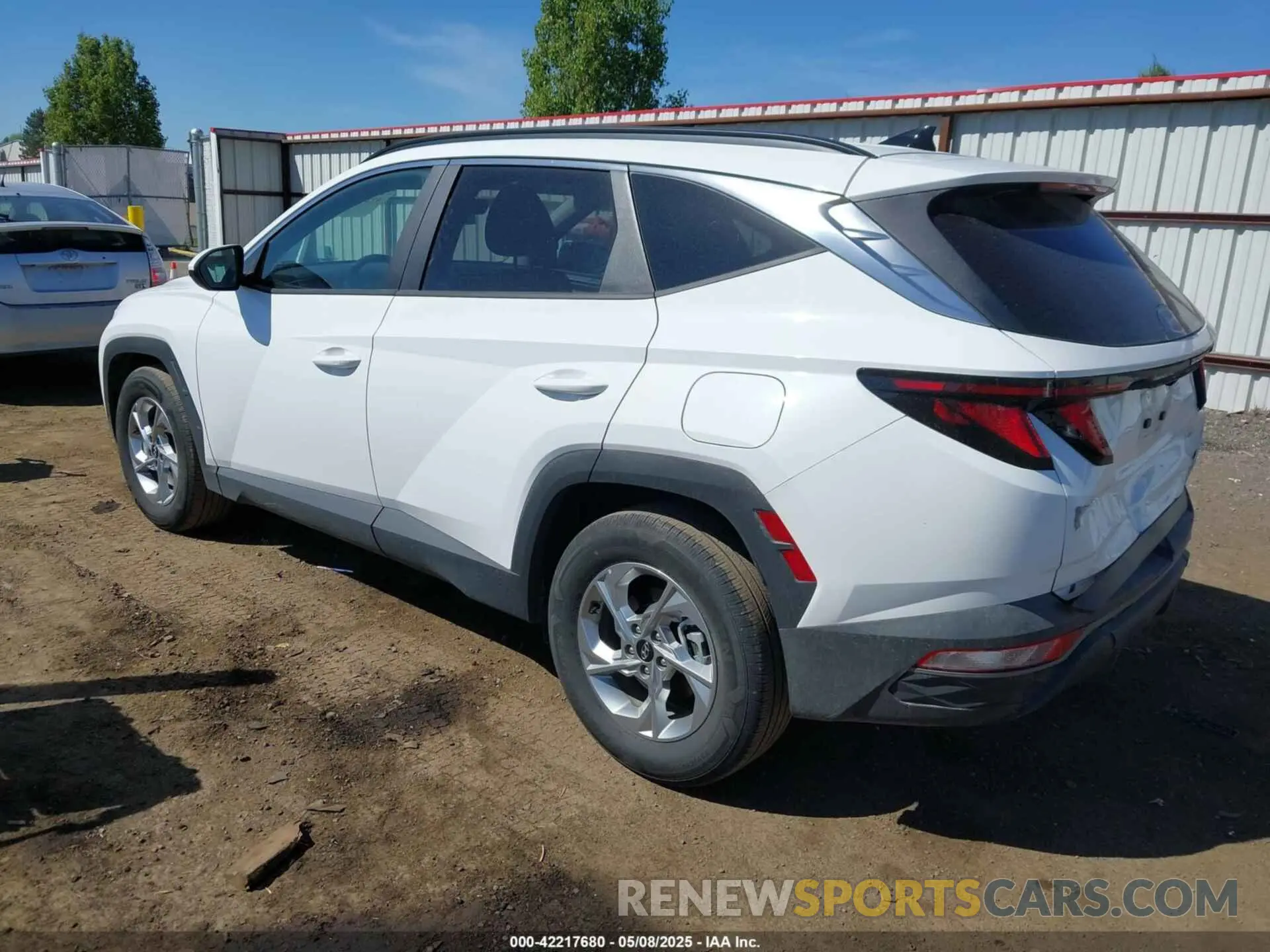 3 Photograph of a damaged car 5NMJB3DE8RH421998 HYUNDAI TUCSON 2024