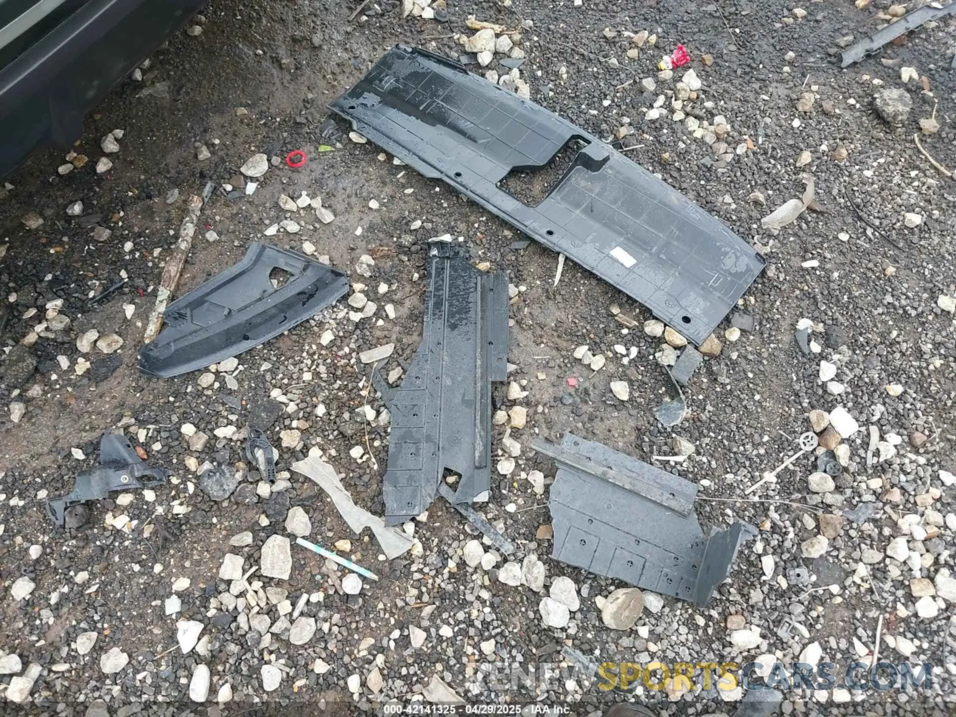 12 Photograph of a damaged car 5NMJB3DE9RH320419 HYUNDAI TUCSON 2024