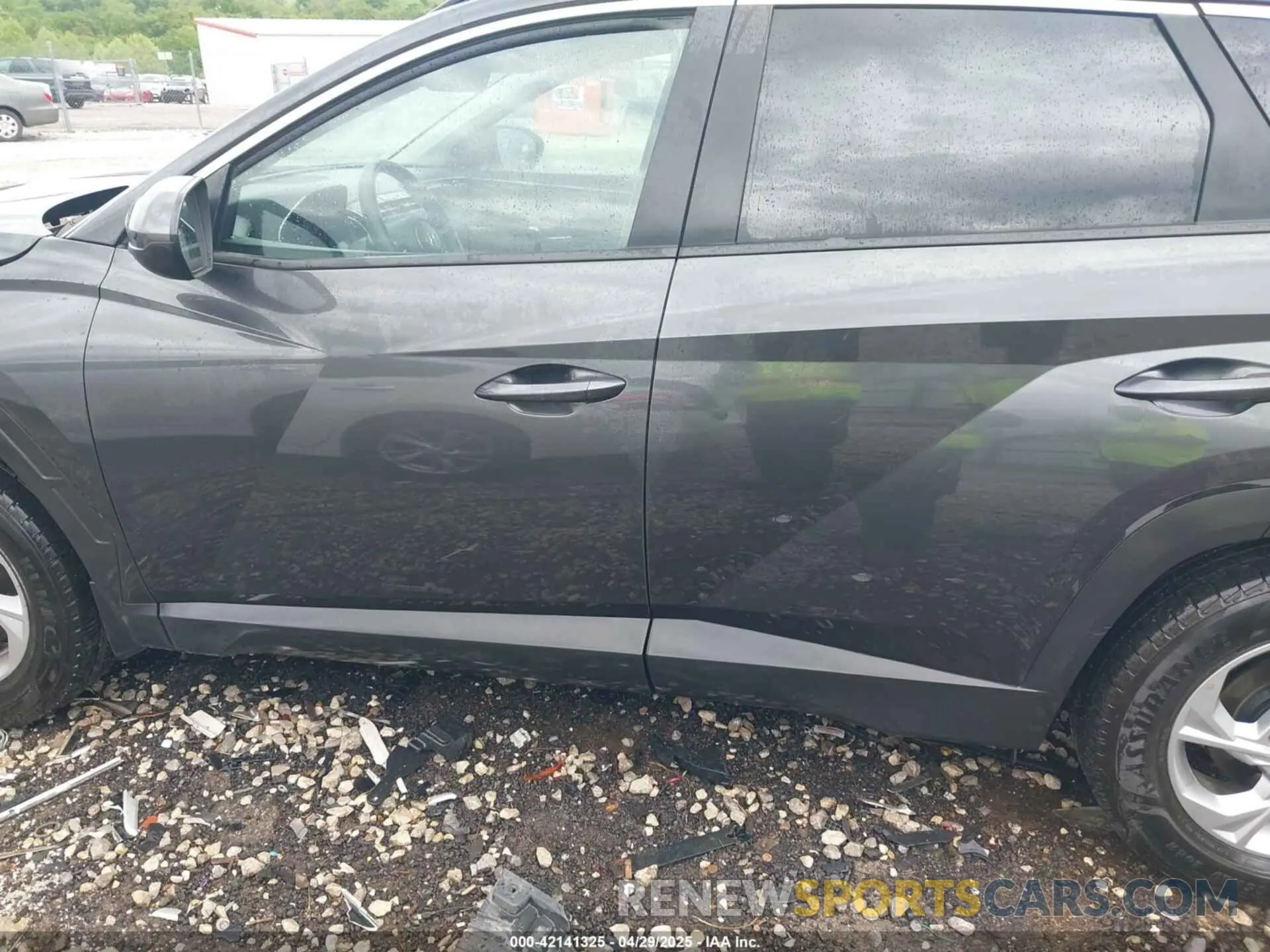 15 Photograph of a damaged car 5NMJB3DE9RH320419 HYUNDAI TUCSON 2024