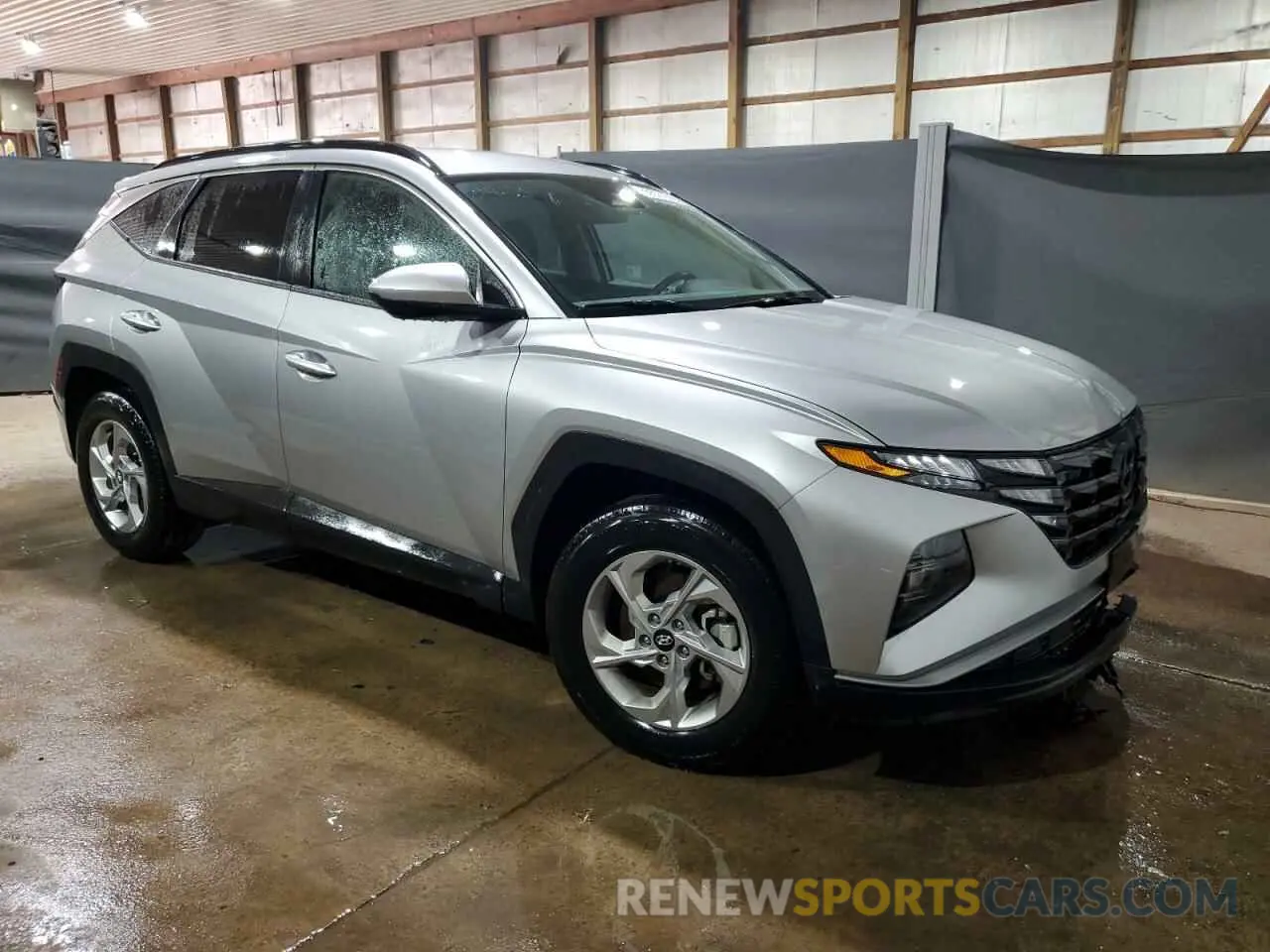 4 Photograph of a damaged car 5NMJB3DEXRH410386 HYUNDAI TUCSON 2024
