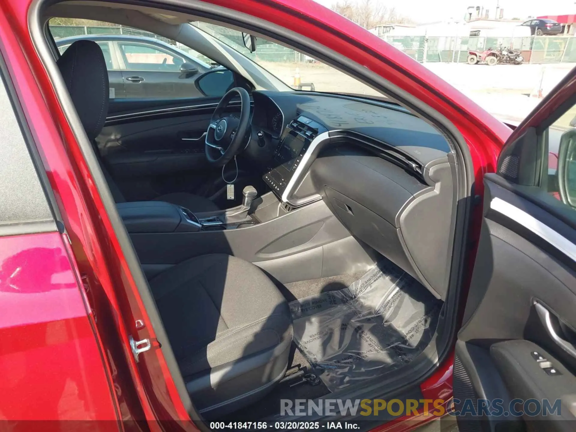 5 Photograph of a damaged car 5NMJBCDE3RH415140 HYUNDAI TUCSON 2024