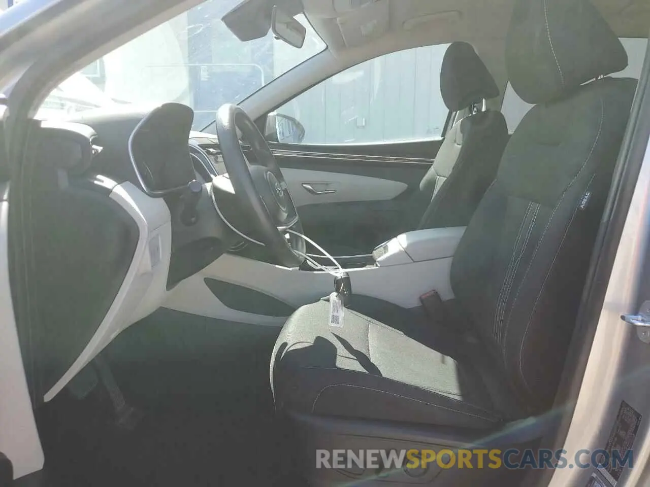 7 Photograph of a damaged car 5NMJBCDE4RH295588 HYUNDAI TUCSON 2024