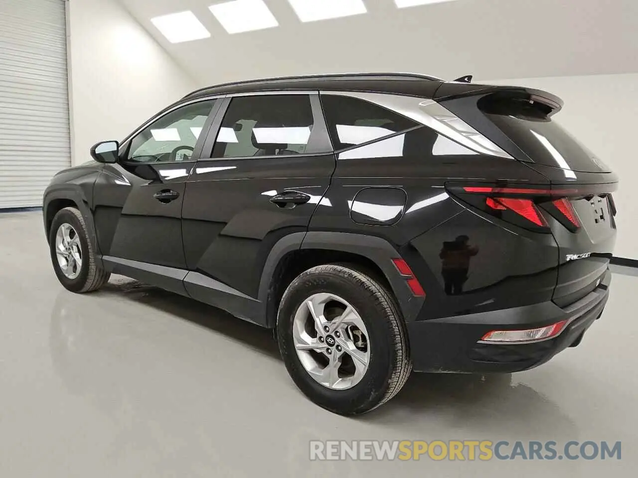 2 Photograph of a damaged car 5NMJBCDE5RH383372 HYUNDAI TUCSON 2024