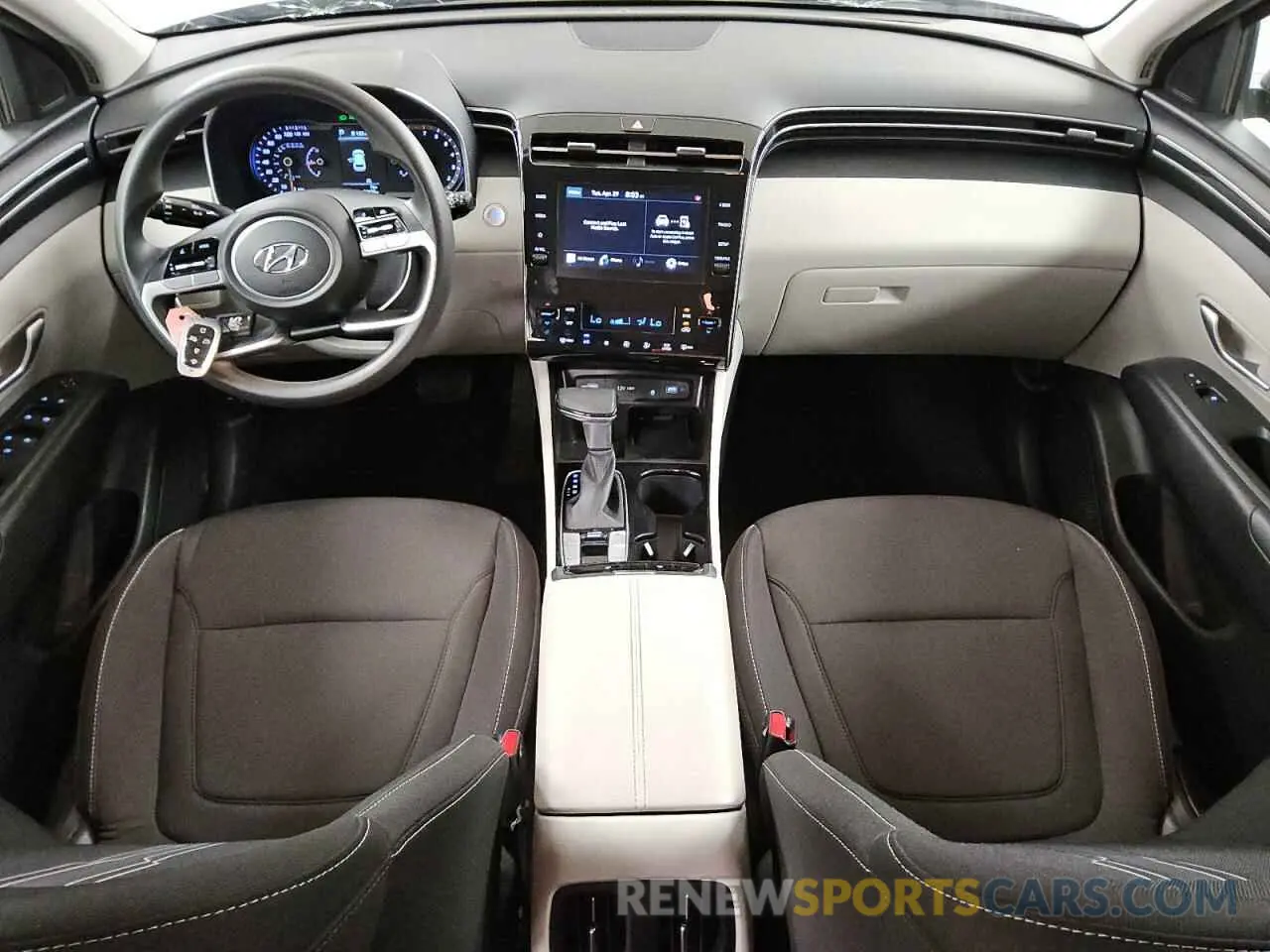 8 Photograph of a damaged car 5NMJBCDE5RH383372 HYUNDAI TUCSON 2024