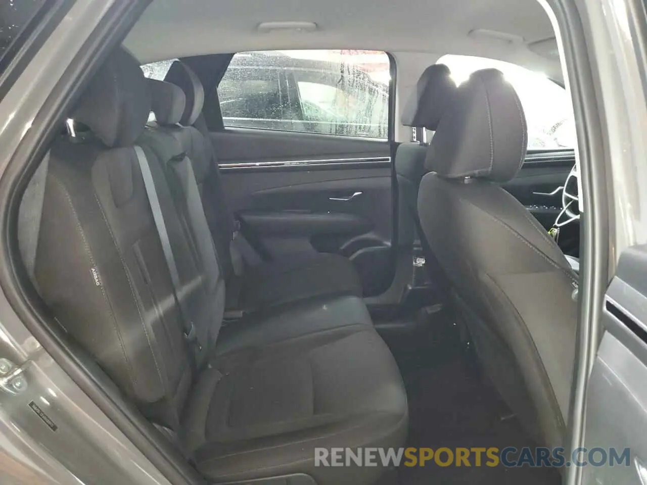 10 Photograph of a damaged car 5NMJBCDE6RH388970 HYUNDAI TUCSON 2024