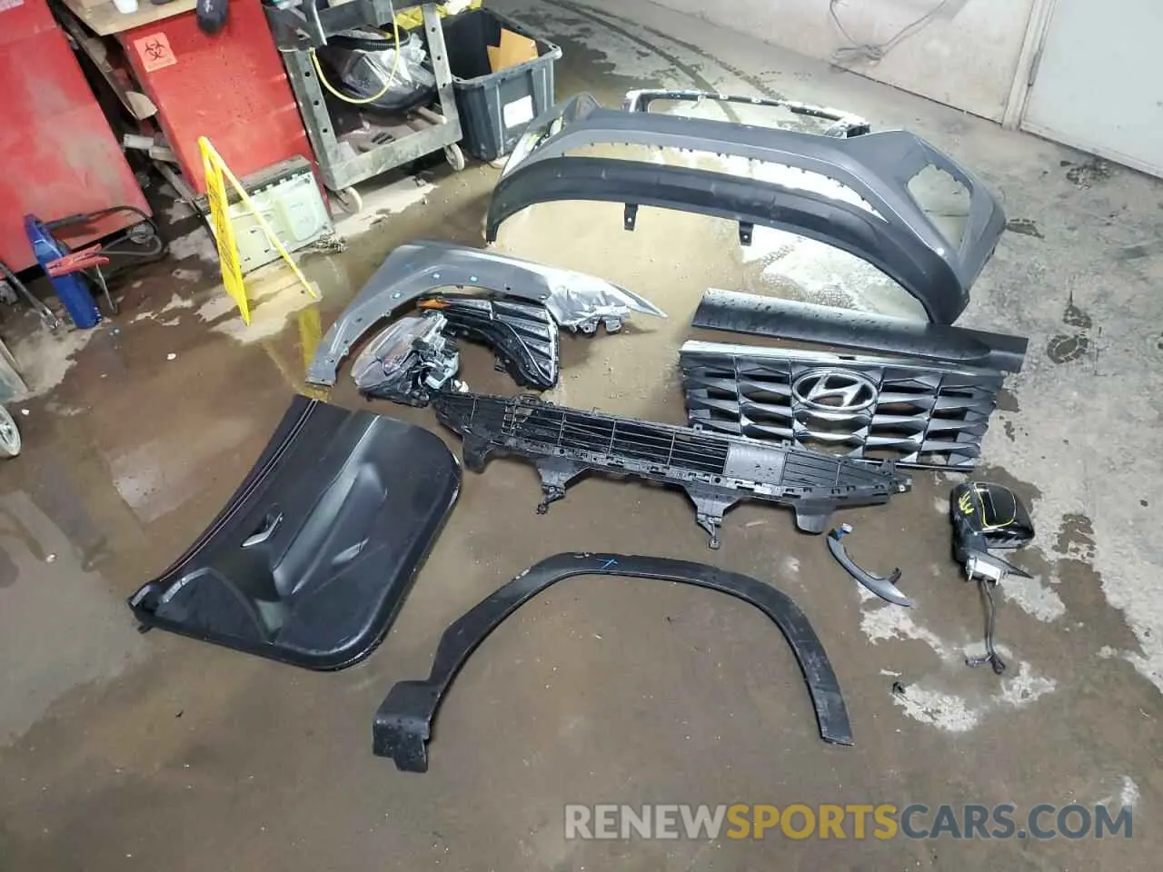 12 Photograph of a damaged car 5NMJBCDE6RH388970 HYUNDAI TUCSON 2024