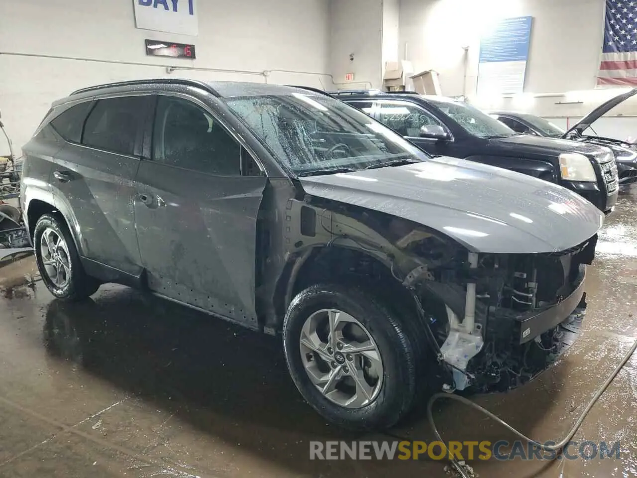 4 Photograph of a damaged car 5NMJBCDE6RH388970 HYUNDAI TUCSON 2024