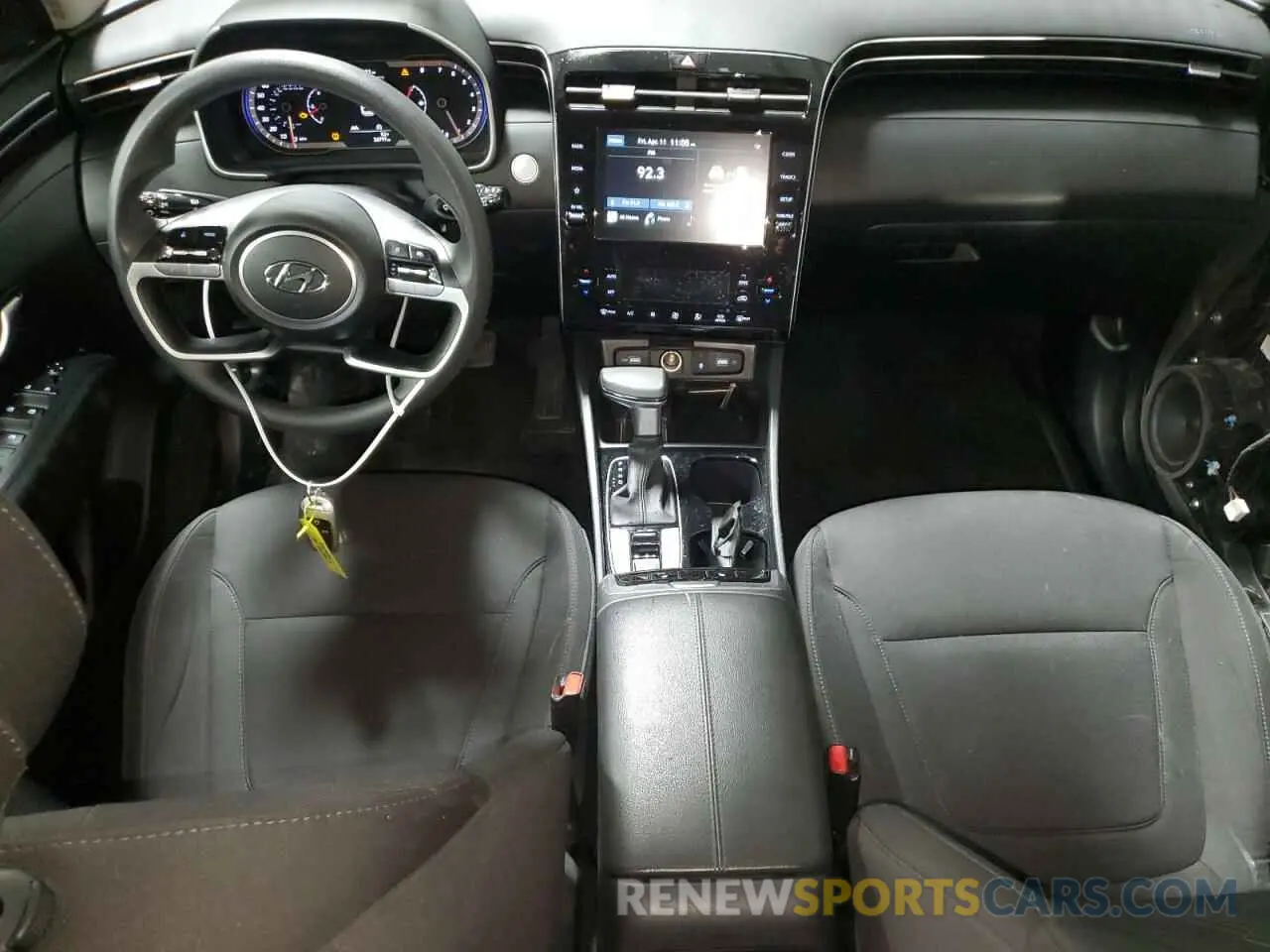 8 Photograph of a damaged car 5NMJBCDE6RH388970 HYUNDAI TUCSON 2024
