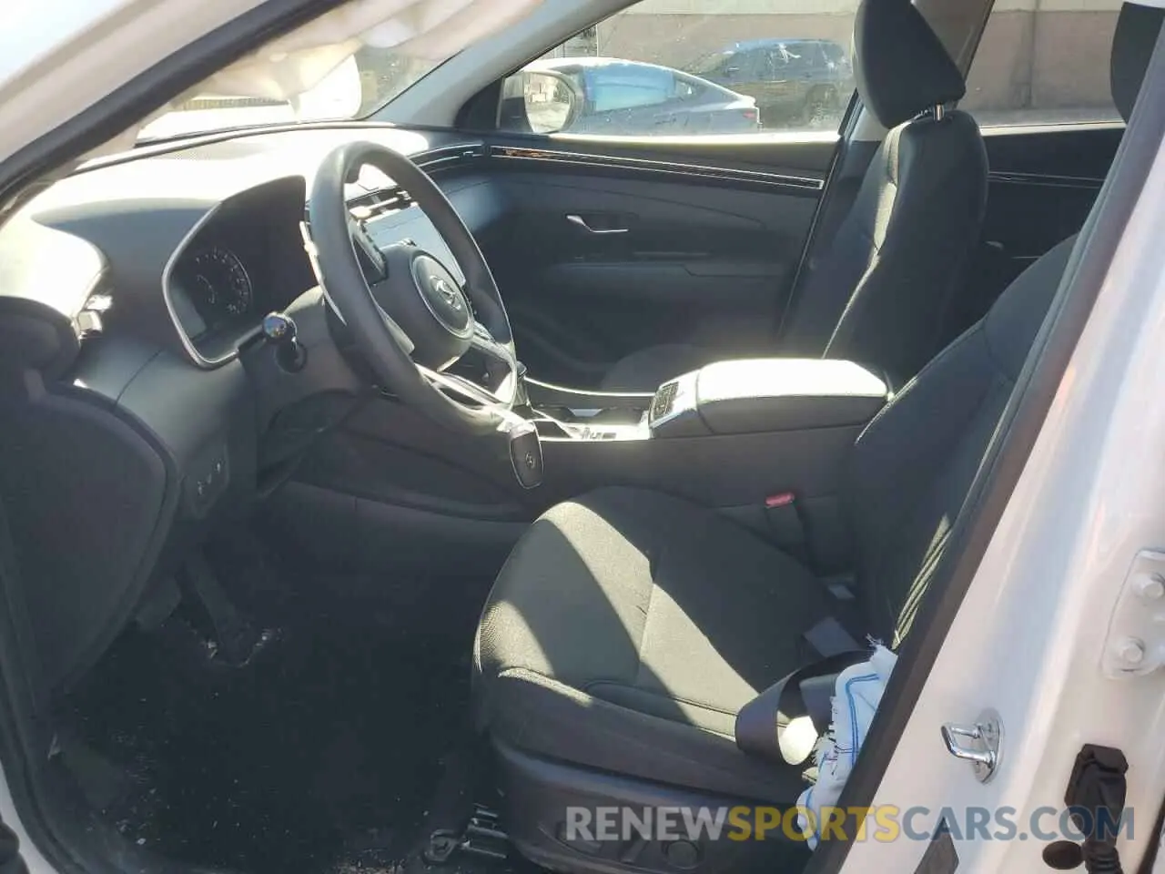 7 Photograph of a damaged car 5NMJBCDE7RH303750 HYUNDAI TUCSON 2024