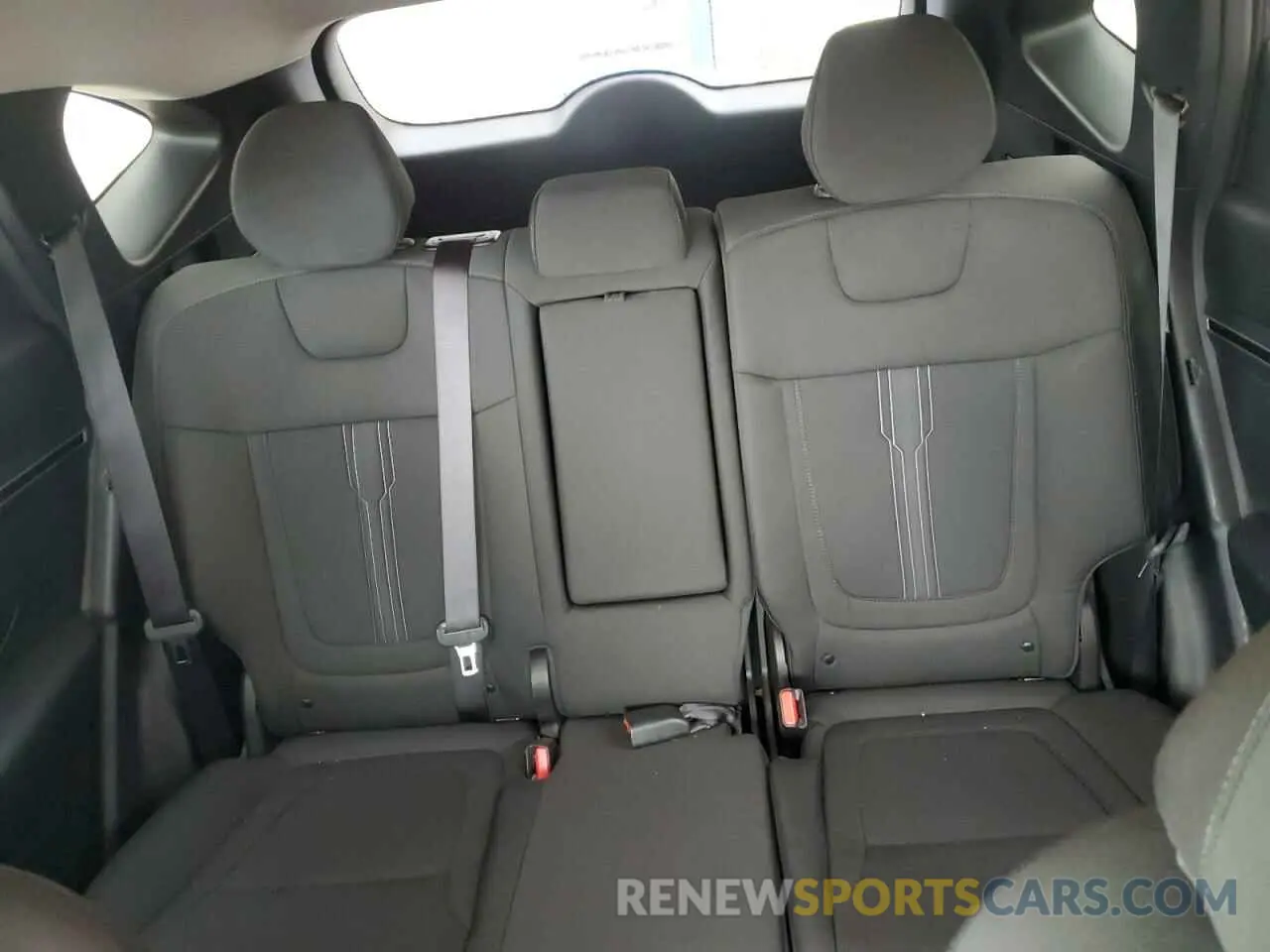 10 Photograph of a damaged car 5NMJBCDE7RH344668 HYUNDAI TUCSON 2024
