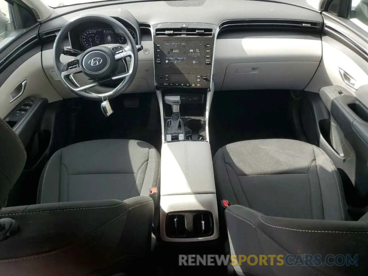 8 Photograph of a damaged car 5NMJBCDE9RH386565 HYUNDAI TUCSON 2024