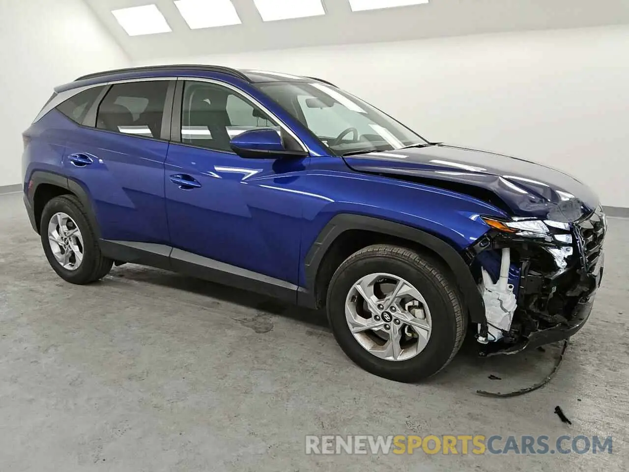 4 Photograph of a damaged car 5NMJBCDEXRH308313 HYUNDAI TUCSON 2024