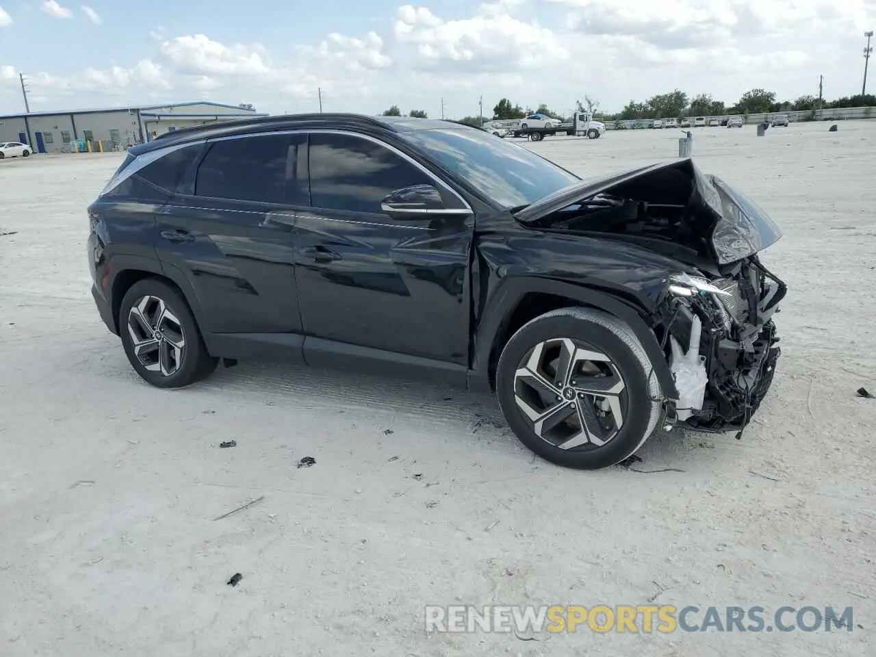 4 Photograph of a damaged car 5NMJE3DE7RH408666 HYUNDAI TUCSON 2024