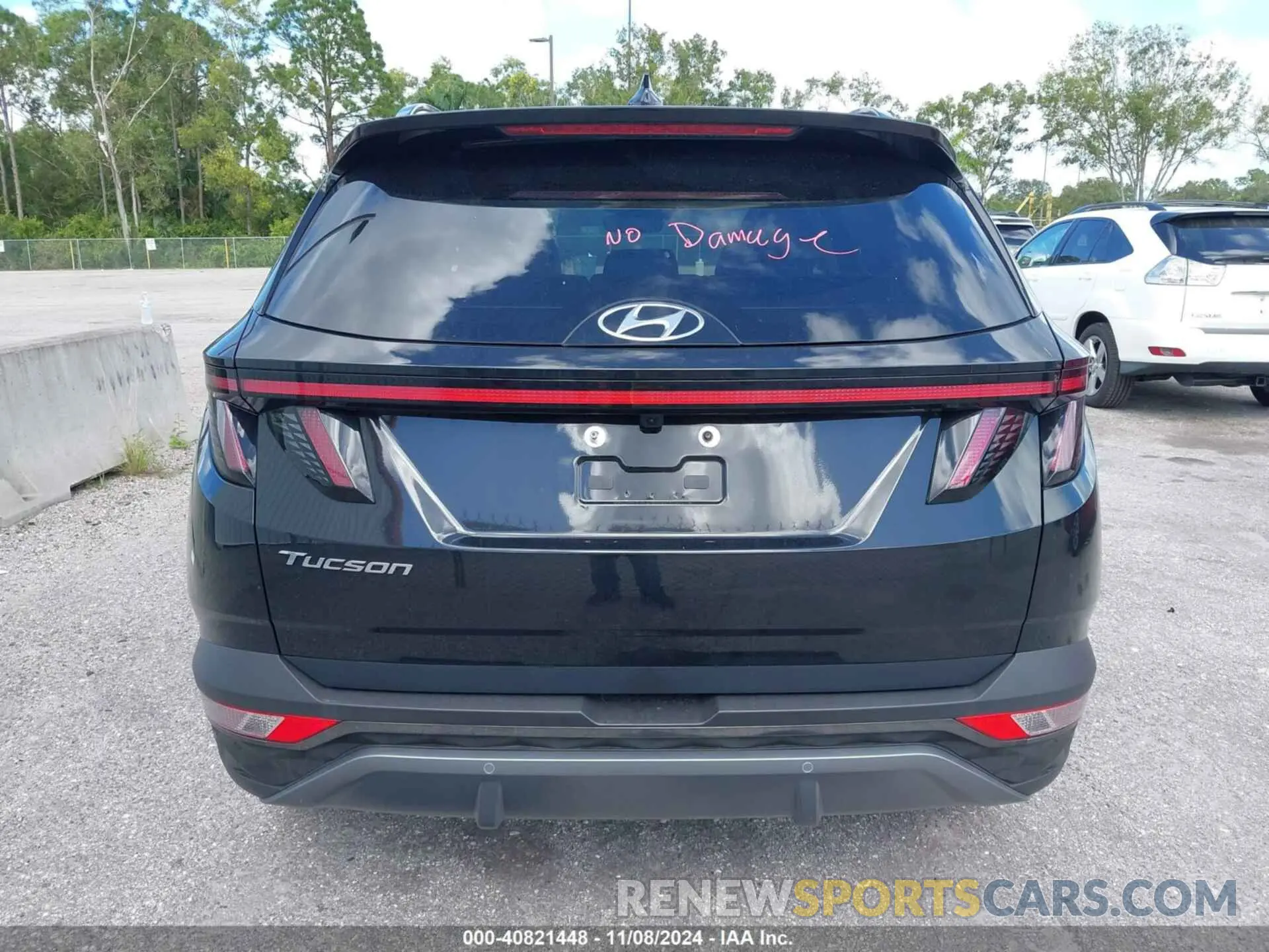 16 Photograph of a damaged car 5NMJE3DE9RH368316 HYUNDAI TUCSON 2024
