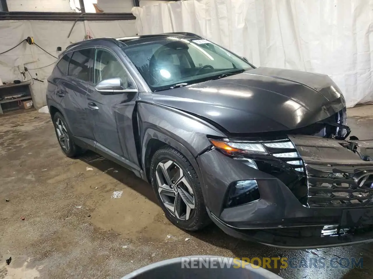 4 Photograph of a damaged car 5NMJE3DEXRH348978 HYUNDAI TUCSON 2024