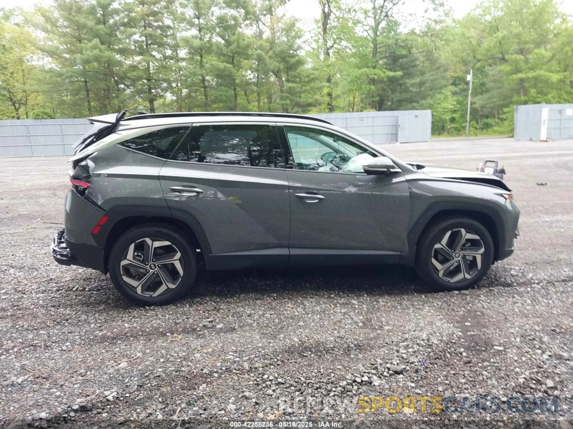 12 Photograph of a damaged car 5NMJECDE0RH419167 HYUNDAI TUCSON 2024
