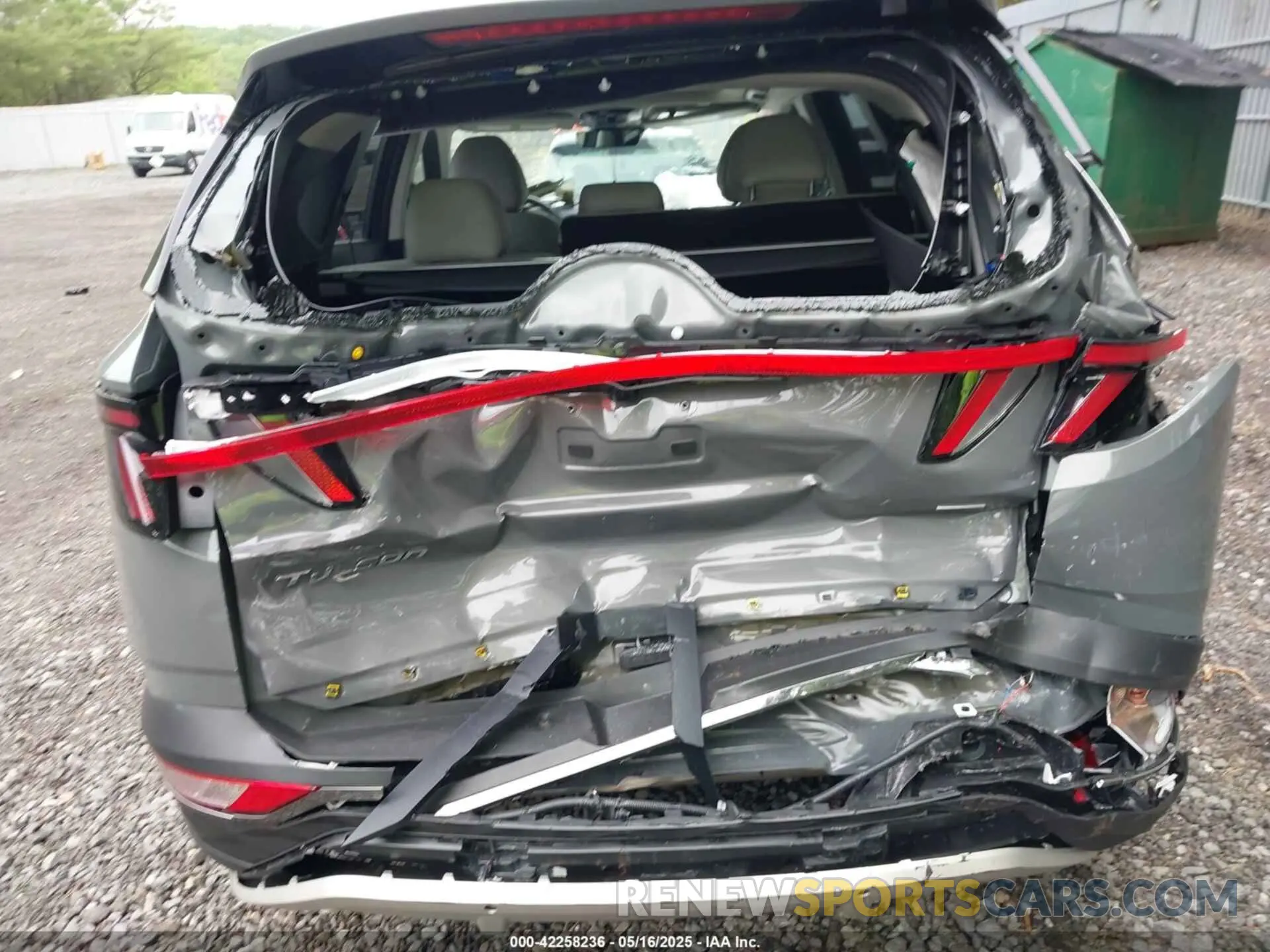 15 Photograph of a damaged car 5NMJECDE0RH419167 HYUNDAI TUCSON 2024