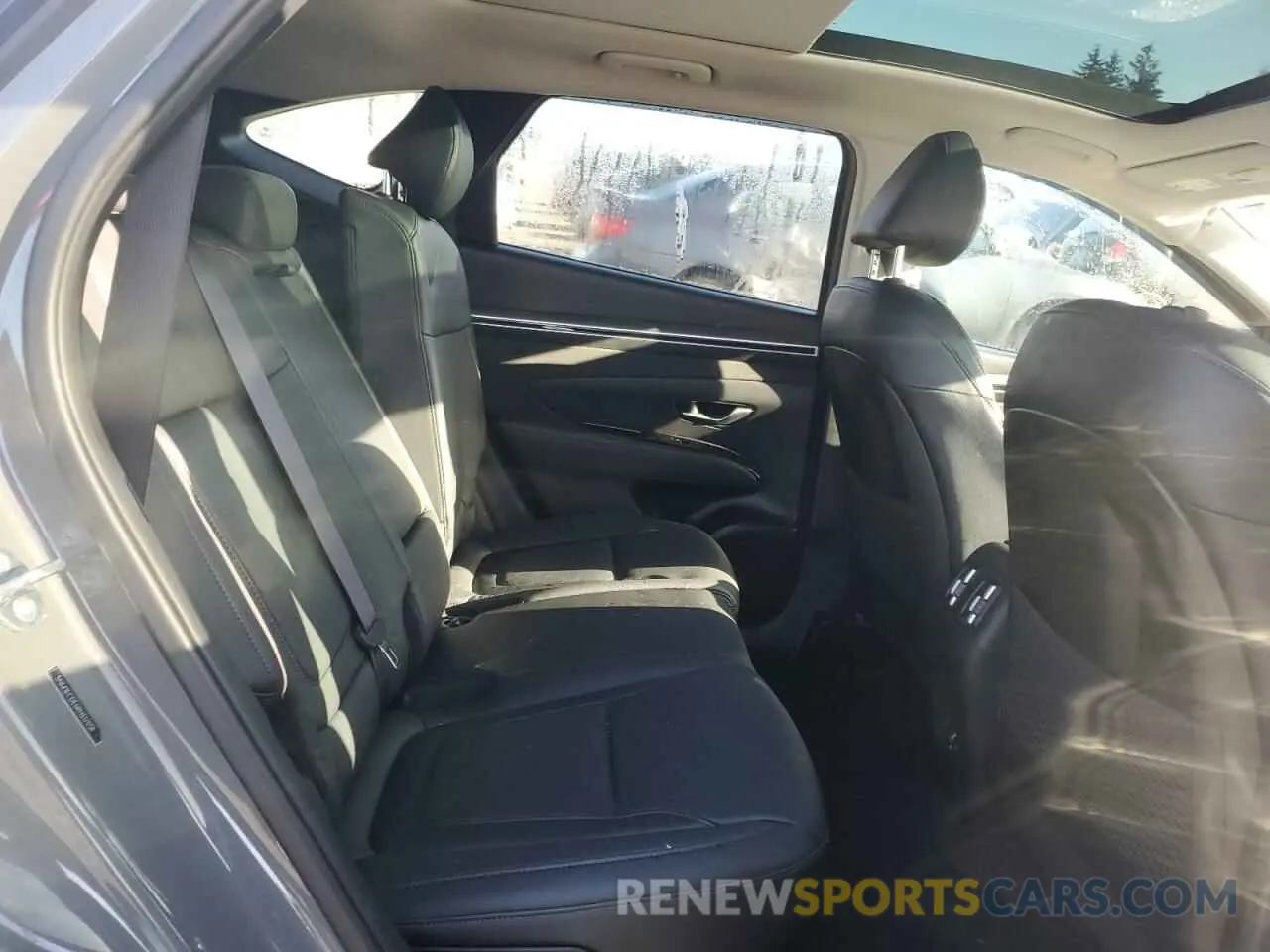 11 Photograph of a damaged car 5NMJECDE6RH337038 HYUNDAI TUCSON 2024