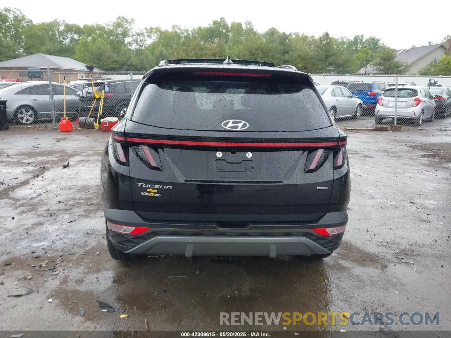 17 Photograph of a damaged car 5NMJECDE7RH324962 HYUNDAI TUCSON 2024