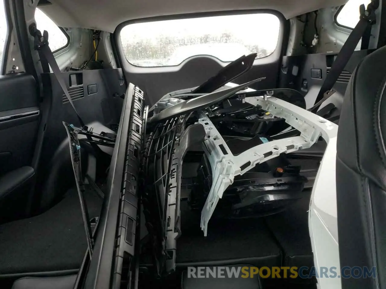 10 Photograph of a damaged car 5NMJECDE7RH439769 HYUNDAI TUCSON 2024